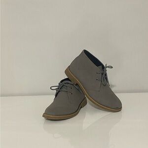 Perry Ellis Gray Chukka Boots with Suede Finish